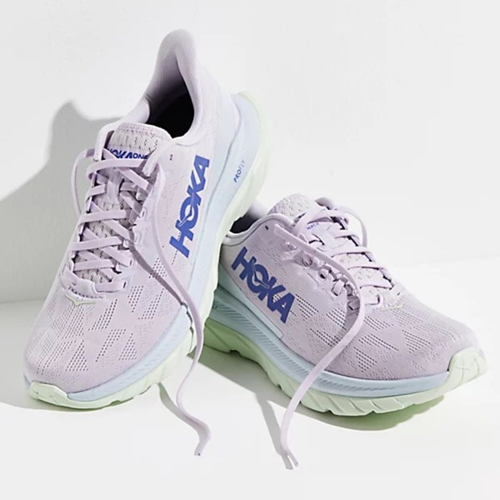 8.5 HOKA Women's Mach 4 Shoe orchid hush